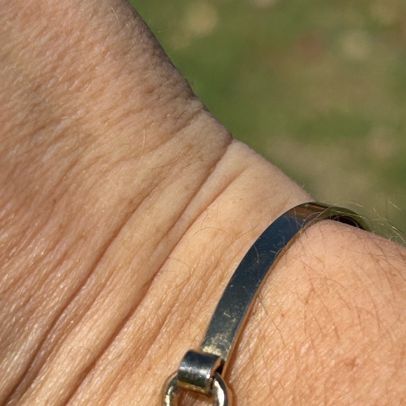 4/$100 Milk glass 1970 gold bangle bracelet 🥰 - Picture 6 of 8